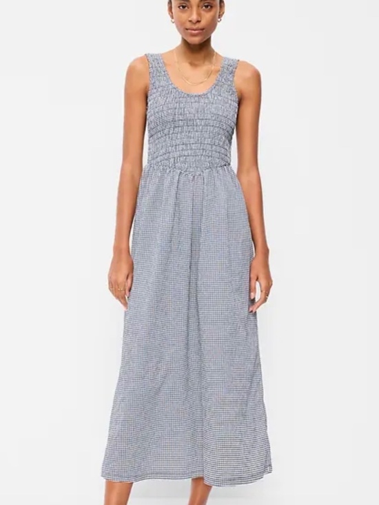 Old Navy Dresses & Skirts - NWT Old Navy Smocked Midi Dress